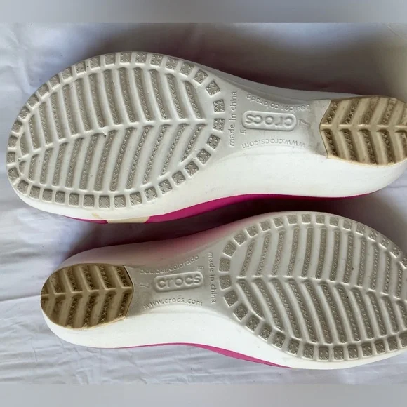 Cute Croc Clogs - Picture 3 of 6